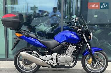Мотоцикл Без обтекателей (Naked bike) Honda CBF 500 2005 в 