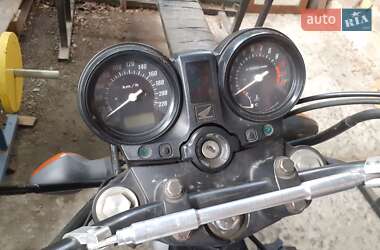 Мотоцикл Без обтекателей (Naked bike) Honda CBF 500 2004 в 