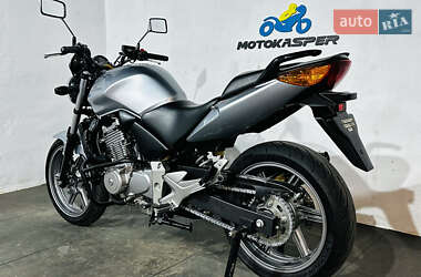 Мотоцикл Без обтекателей (Naked bike) Honda CBF 500 2006 в 