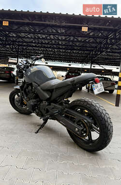 Мотоцикл Кастом Honda CBF 600 2005 в 
