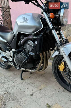 Мотоцикл Без обтекателей (Naked bike) Honda CBF 600 2004 в 