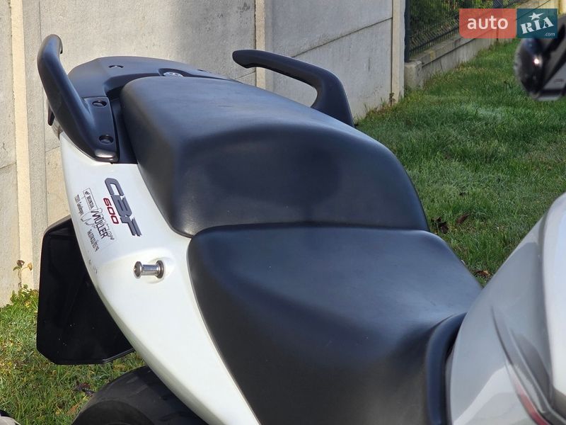 Мотоцикл Без обтекателей (Naked bike) Honda CBF 600NА 2010 в Ровно фото 13 Мотоцикл Без обтекателей (Naked bike) Honda CBF 600NА 2010 в Ровно