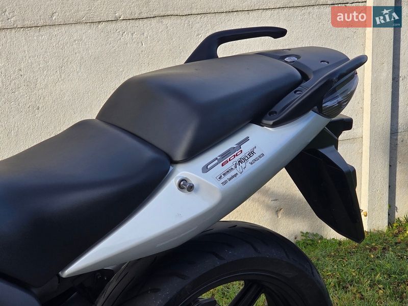 Мотоцикл Без обтекателей (Naked bike) Honda CBF 600NА 2010 в Ровно фото 20 Мотоцикл Без обтекателей (Naked bike) Honda CBF 600NА 2010 в Ровно