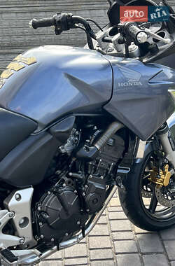 Мотоцикл Спорт-туризм Honda CBF 600S 2005 в 