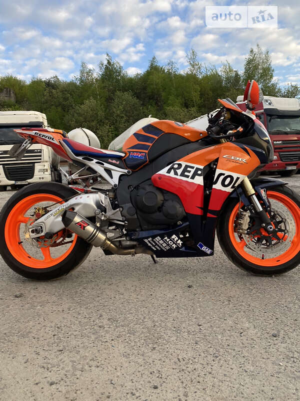 Спортбайк Honda CBR 1000RR 2008 в Миколаєві