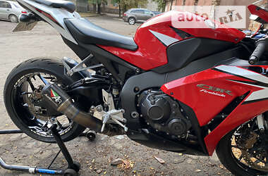 Спортбайк Honda CBR 1000RR 2012 в Кривому Розі