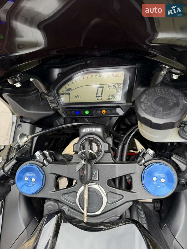 Спортбайк Honda CBR 1000RR 2013 в Киеве