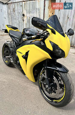 Спортбайк Honda CBR 1000RR 2008 в Киеве