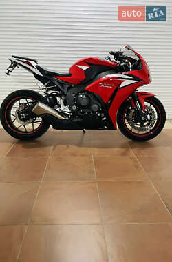 Спортбайк Honda CBR 1000RR 2012 в 