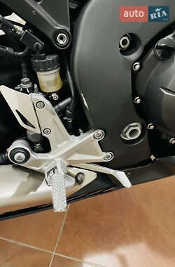 Спортбайк Honda CBR 1000RR 2012 в 