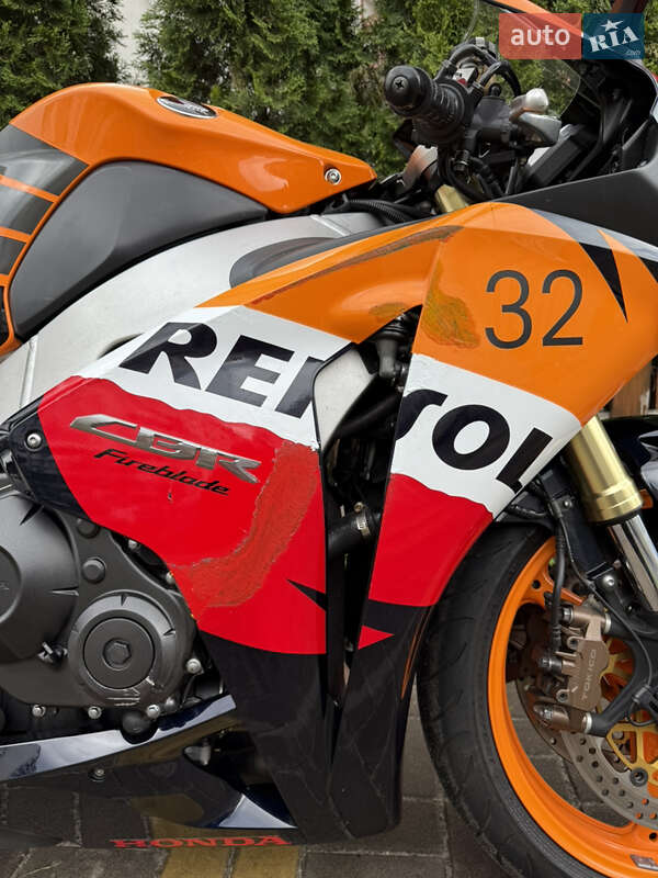 Спортбайк Honda CBR 1000RR 2009 в Киеве фото 6 Спортбайк Honda CBR 1000RR 2009 в Киеве