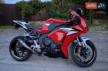 Спортбайк Honda CBR 1000RR 2013 в 