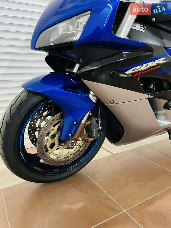 Спортбайк Honda CBR 1000RR 2007 в Киеве