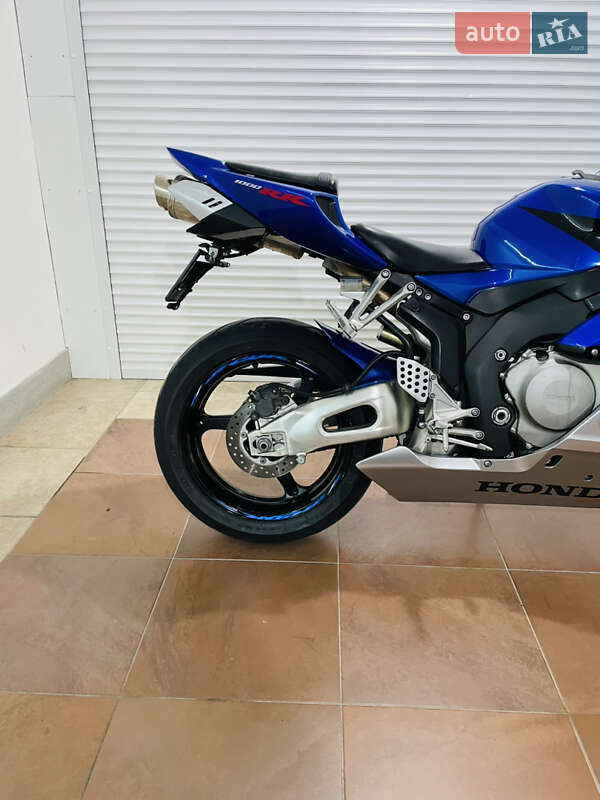 Спортбайк Honda CBR 1000RR 2007 в Киеве