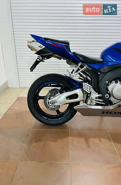 Спортбайк Honda CBR 1000RR 2007 в 