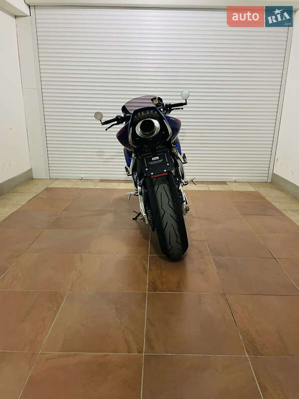 Спортбайк Honda CBR 1000RR 2007 в Киеве