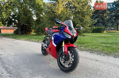 Спортбайк Honda CBR 1000RR 2023 в Полтаве
