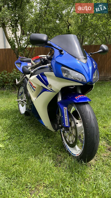 Спортбайк Honda CBR 1000RR 2006 в Ивано-Франковске