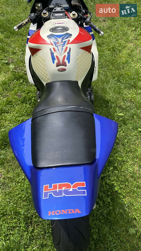 Спортбайк Honda CBR 1000RR 2006 в Ивано-Франковске