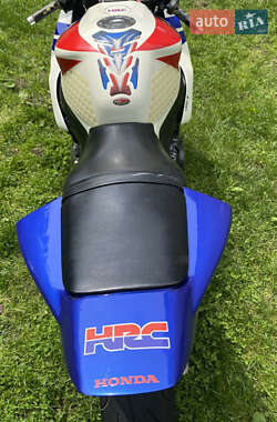 Спортбайк Honda CBR 1000RR 2006 в 