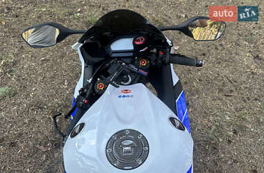 Спортбайк Honda CBR 1000RR 2012 в 