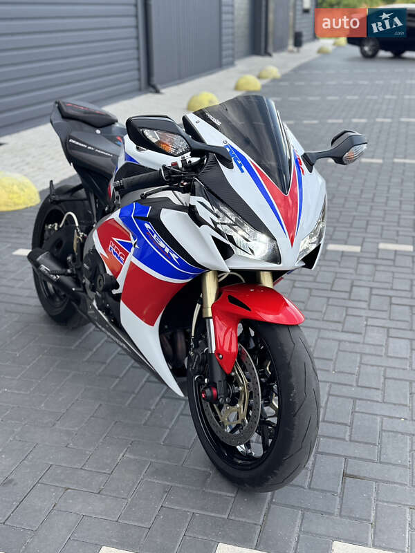 Спортбайк Honda CBR 1000RR 2012 в Кропивницькому