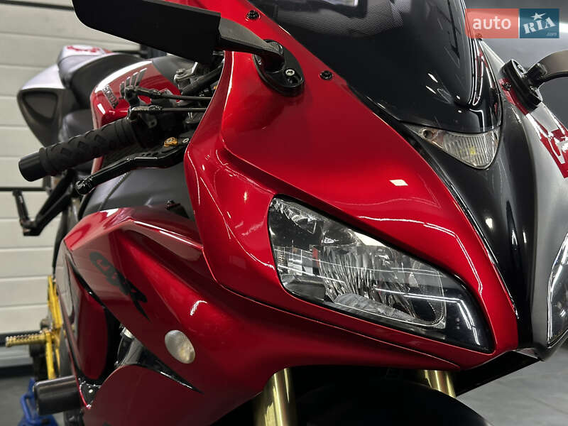 Спортбайк Honda CBR 1000RR 2007 в Киеве фото 8 Спортбайк Honda CBR 1000RR 2007 в Киеве