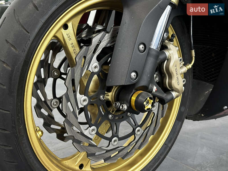 Спортбайк Honda CBR 1000RR 2007 в Киеве фото 19 Спортбайк Honda CBR 1000RR 2007 в Киеве