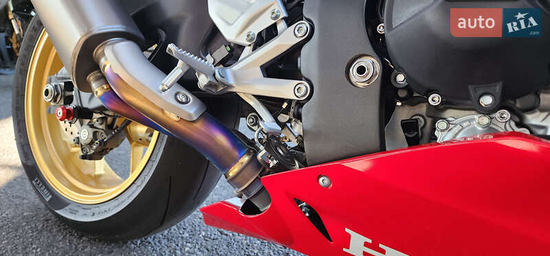 Спортбайк Honda CBR 1000RR 2022 в Одессе фото 23 Спортбайк Honda CBR 1000RR 2022 в Одессе