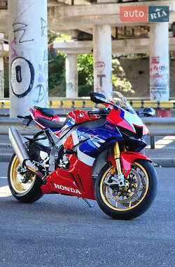 Спортбайк Honda CBR 1000RR 2022 в Одессе