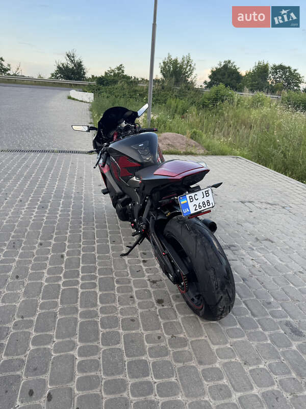 Спортбайк Honda CBR 1000RR 2012 в Жовкві