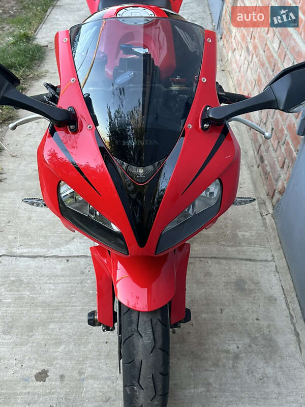 Спортбайк Honda CBR 1000RR 2007 в Ніжині
