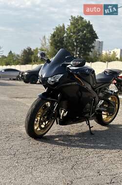 Спортбайк Honda CBR 1000RR 2009 в Харкові