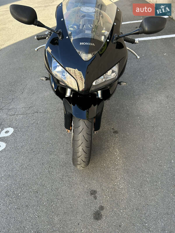 Спортбайк Honda CBR 1000RR 2004 в Києві