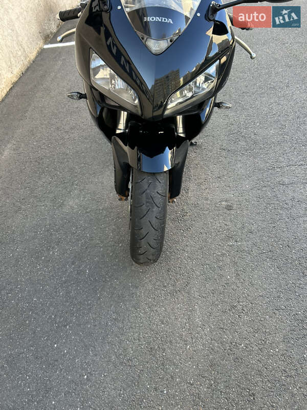 Спортбайк Honda CBR 1000RR 2004 в Києві