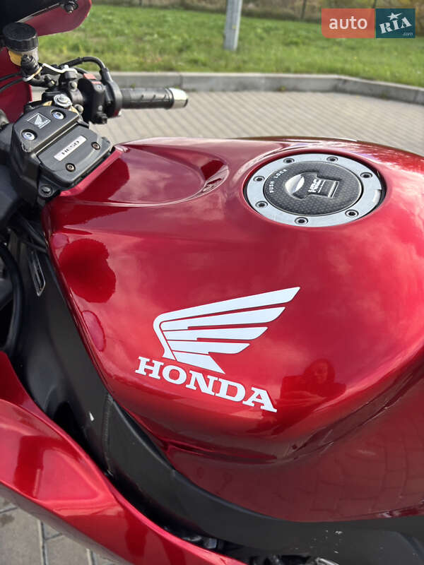 Спортбайк Honda CBR 1000RR 2005 в Вінниці