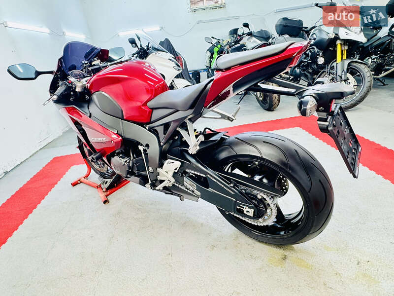 Спортбайк Honda CBR 1000RR 2009 в Одесі фото 9 Спортбайк Honda CBR 1000RR 2009 в Одесі