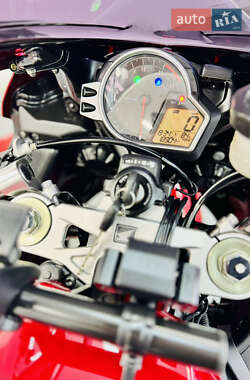Спортбайк Honda CBR 1000RR 2009 в 
