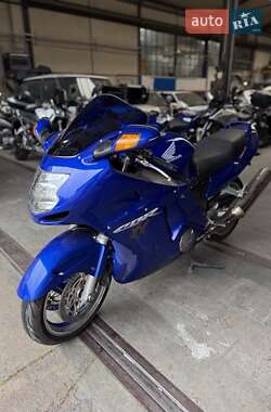 Мотоцикл Спорт-туризм Honda CBR 1100XX Blackbird 2003 в 