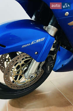 Мотоцикл Спорт-туризм Honda CBR 1100XX 2001 в 