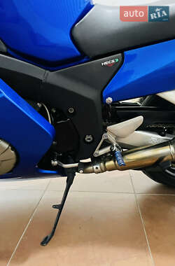 Мотоцикл Спорт-туризм Honda CBR 1100XX 2001 в 