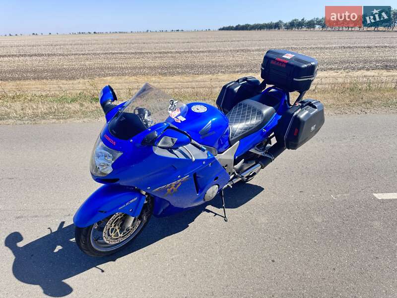 Спортбайк Honda CBR 1100XX 2000 в Татарбунарах