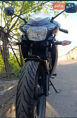 Мотоцикл Без обтекателей (Naked bike) Honda CBR 125R 2016 в 