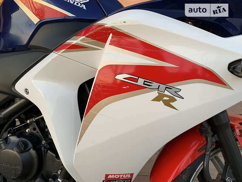 Спортбайк Honda CBR 250R 2011 в Черновцах