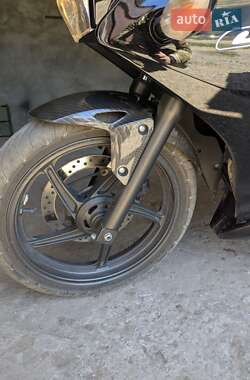 Спортбайк Honda CBR 250R 2013 в 