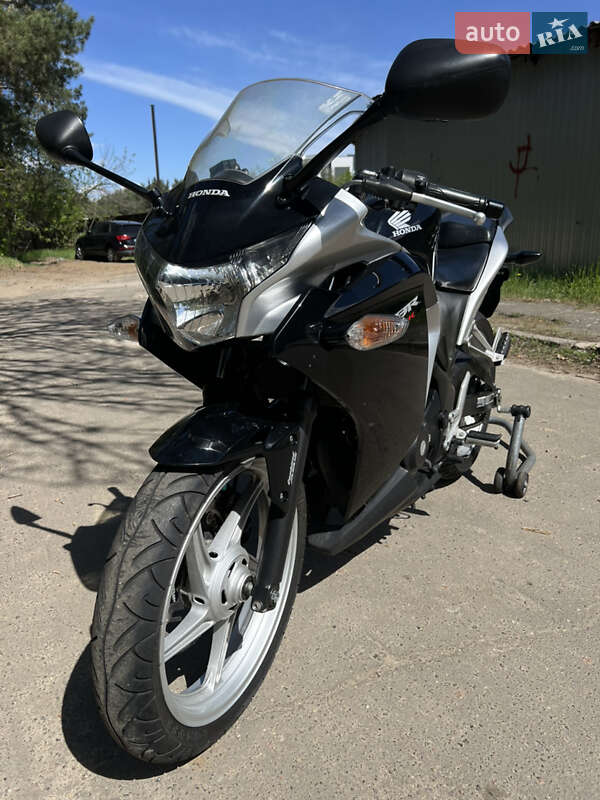 Мотоцикл Спорт-туризм Honda CBR 250R 2011 в Киеве
