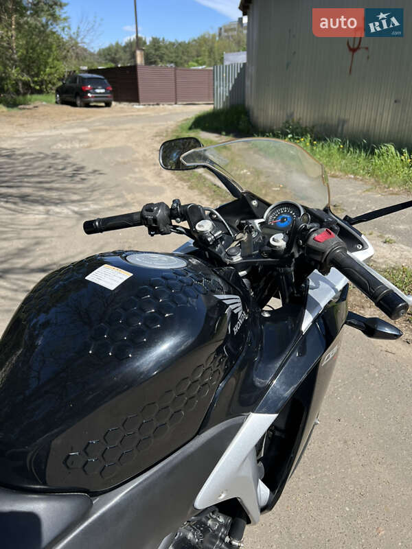 Мотоцикл Спорт-туризм Honda CBR 250R 2011 в Киеве