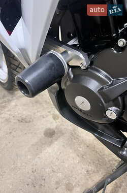 Мотоцикл Спорт-туризм Honda CBR 250R 2012 в 