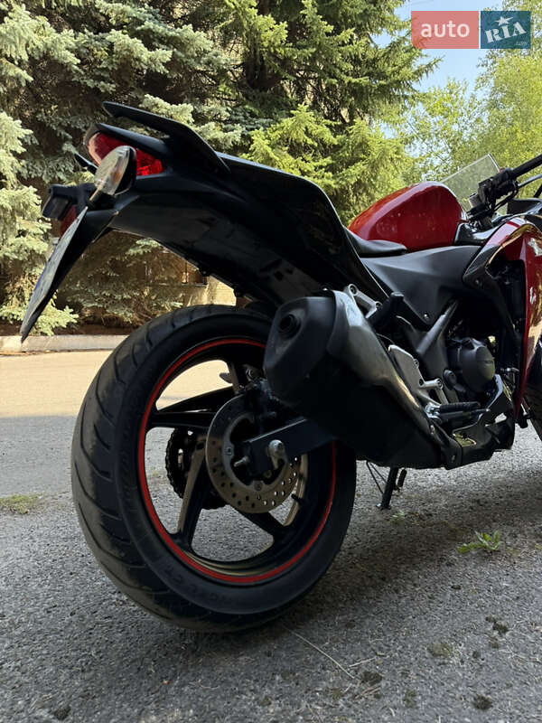 Спортбайк Honda CBR 250R 2014 в Львове