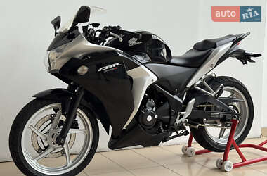 Спортбайк Honda CBR 250R 2015 в 
